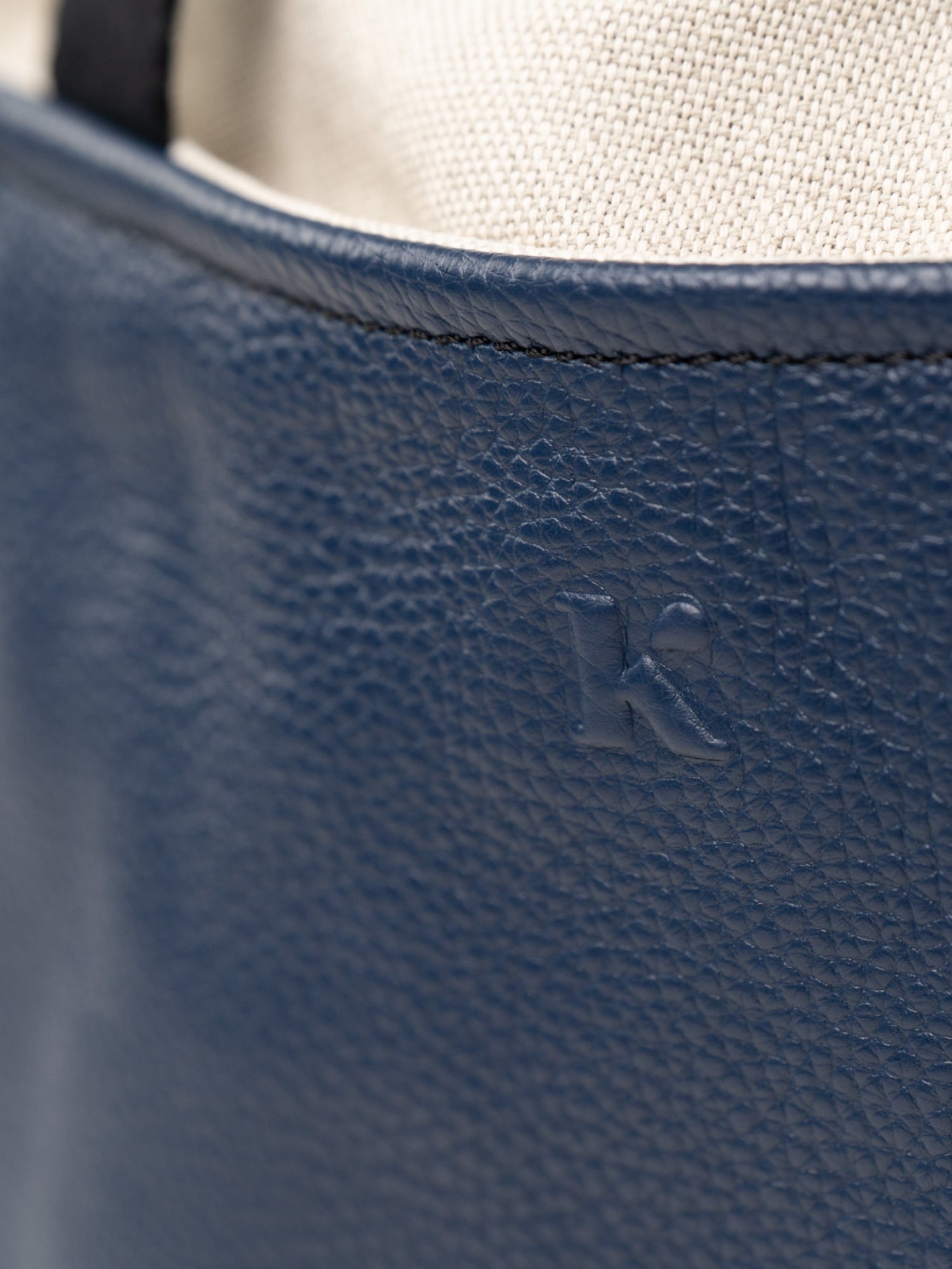 Le Kermove Cuir